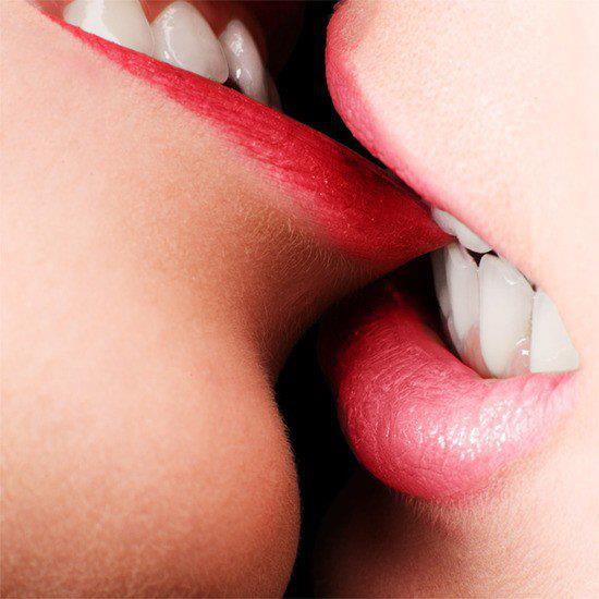 sarah love vagina porn pic from Asa pakistani girls sex kiss